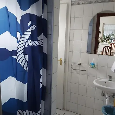 Hullam Apartmanhaz Gyenesdias